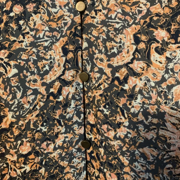 NEW! Maurices Top - Picture 6 of 12